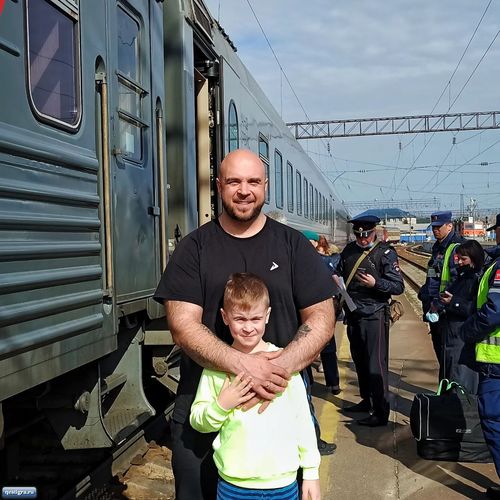 Глеб Жемчугов привез сына в Крым