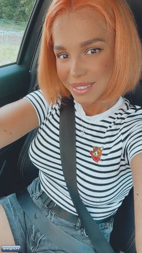 Юля Салибекова - суд за машину проиграла, но машину не отдвм