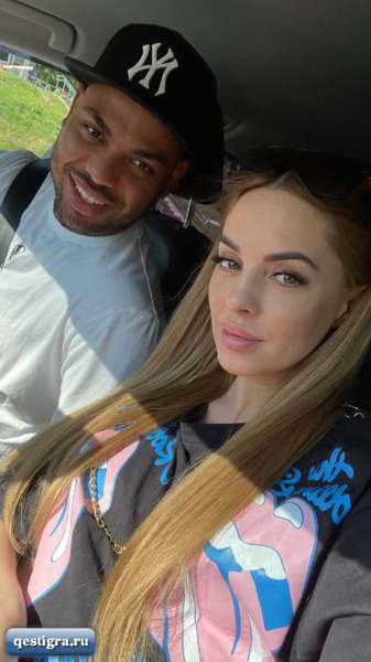 Юлю Ефременкову выписали из больницы домой