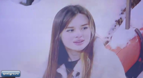 Новенькой девочке очень нравится Ваня Барзиков