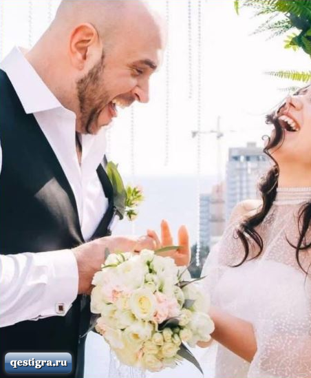 Глеб Жемчугов и Анастасия Роинашвили отмечают первую годовщину свадьбы