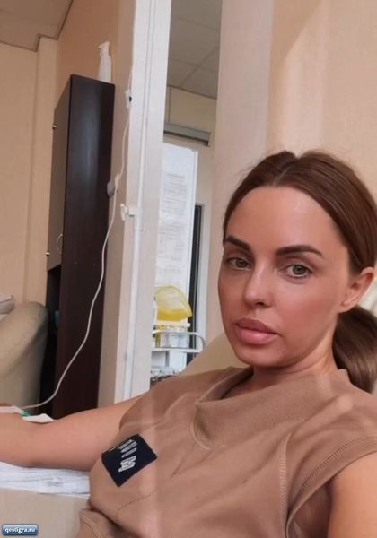 У Юли Ефременковой киста и камень в почках