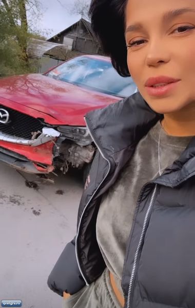 Не злорадствуйте. Юля Салибекова показала разбитую машинку