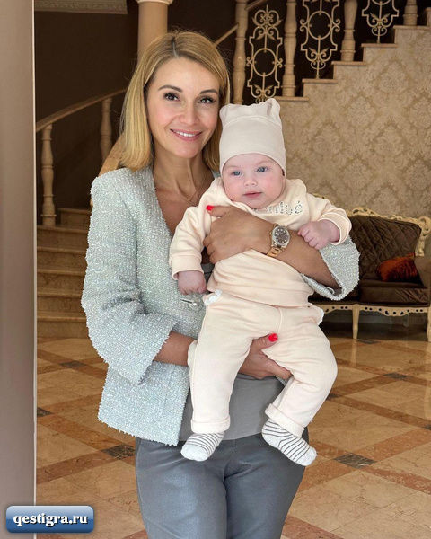 Ольга Орлова с дочкой