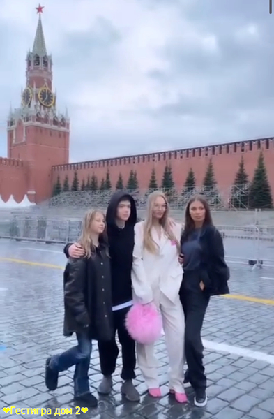 Алёна Водонаева и Виктория Боня познакомили своих детей