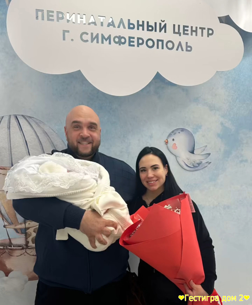 Настю Жемчугову с сыном выписали домой