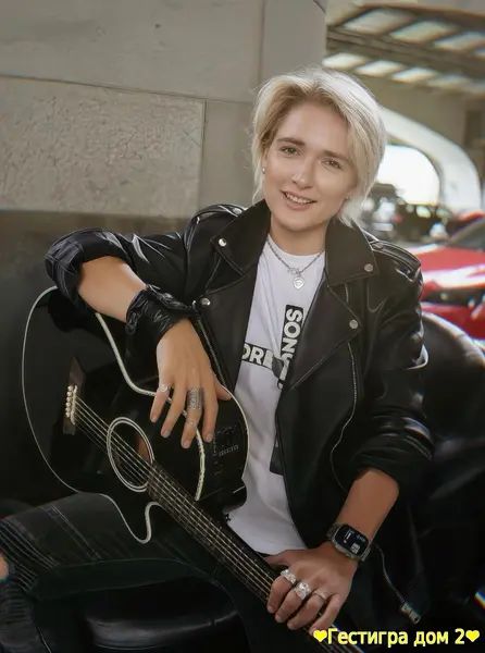 «Весь прошлый август я была на грани»: Солнце о депрессии, материнстве