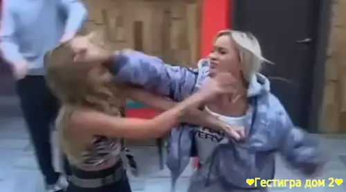 Элина Рахимова в одиночку не справилась с Кристиной Абакумовой Элина Рахимова в одиночку не справилась с Кристиной Абакумовой