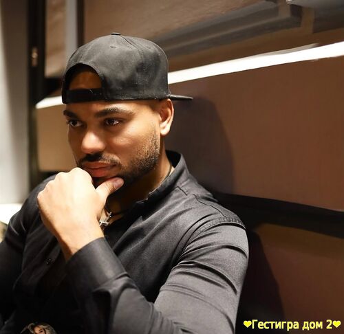 Мондезир про Юлю Ефременкову: Ефременкова, начни уже вывозить свое гав