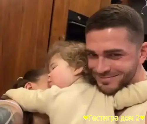 Роман Капаклы назвал свою дочь Мию 