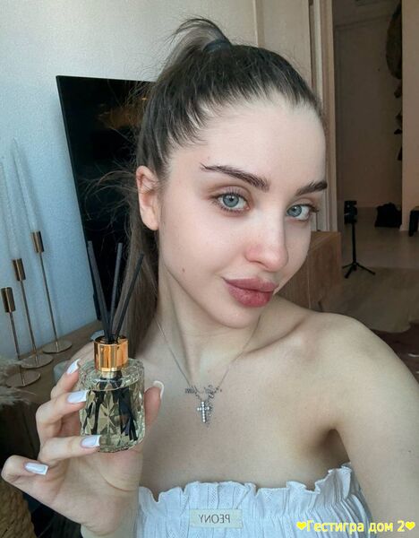 Катя Калашникова съезжает от Игоря Григорьева. Катя пишет: