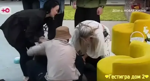 Карина Тетуева осталась без ногтей из-за Даши Обириной