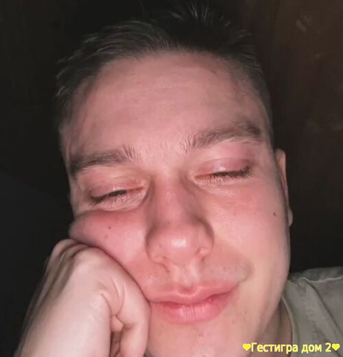 После похода в ресторан с Вероникой Артем попал в больницу